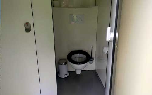 Kleine toiletwagen